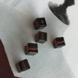Cube 4mm , Burgundi , (5pces)