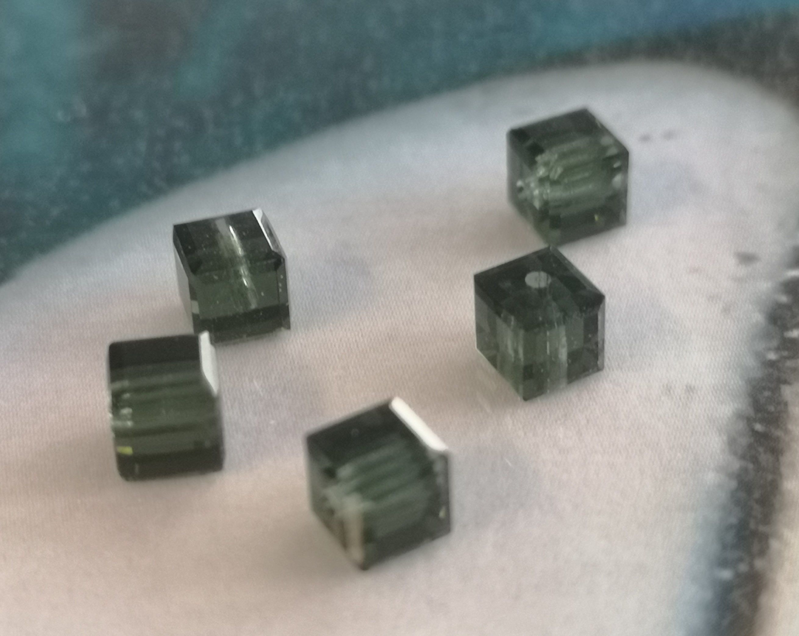 Cube 4mm , Morion (5pces)