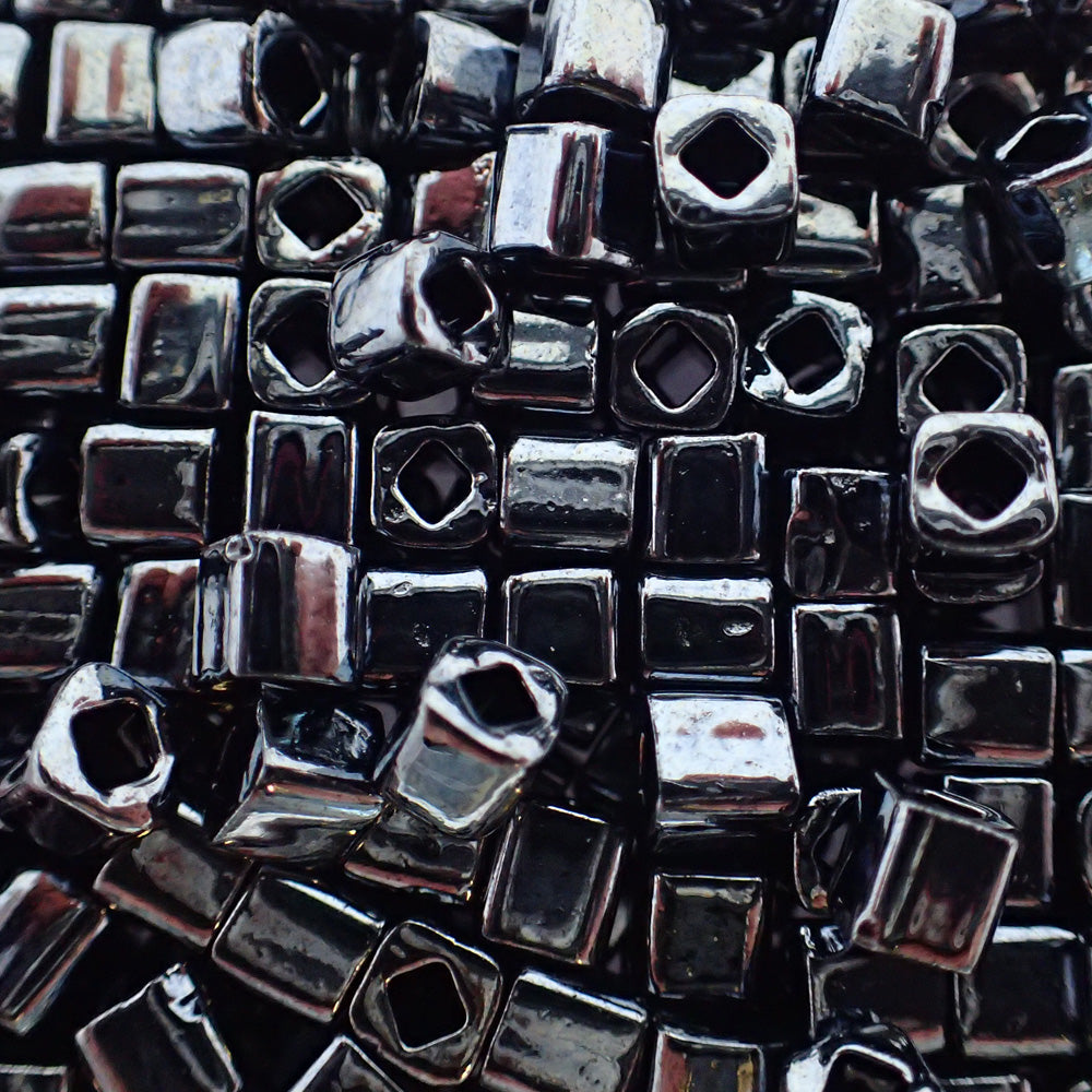 Toho - Cube 4 - Metallic Hematite 