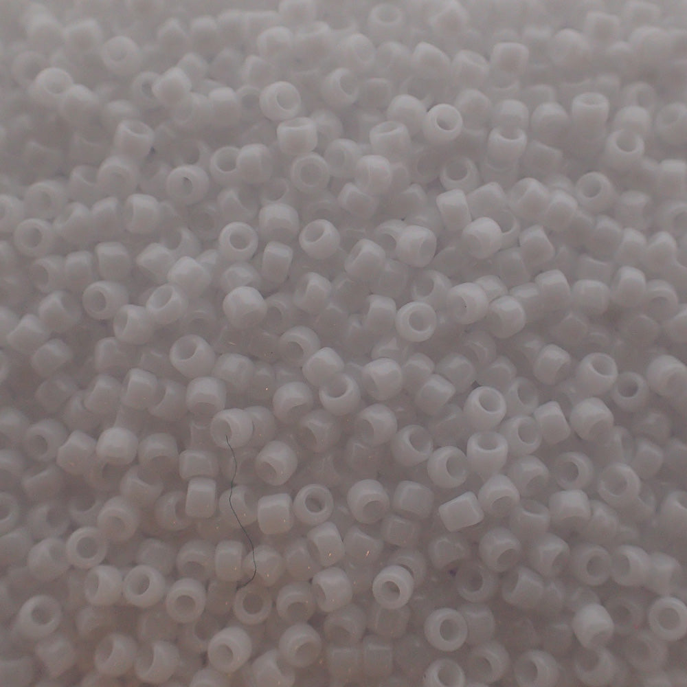 Toho - Mini Rocaille 15 - Opaque White  