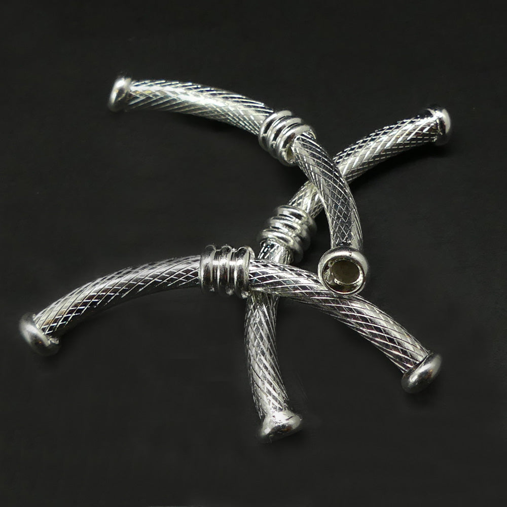 Tube courbé en laiton argenté orné (2 pces)