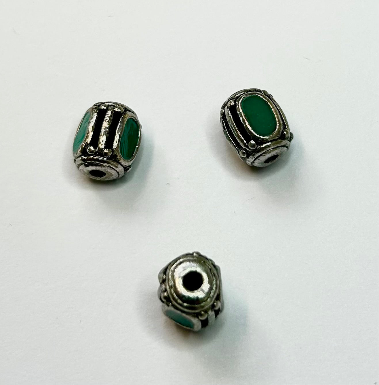 Perles Indonésiennes manuelles, argent antique (1 pce)