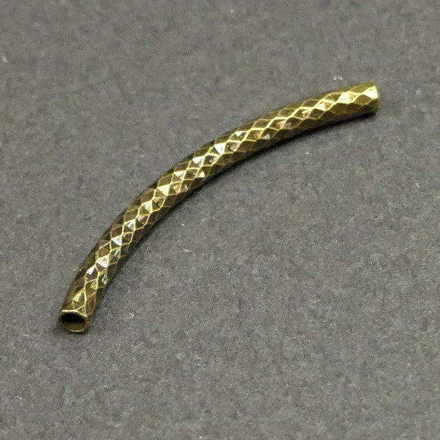 Perles tubulaires courbé à facette - Couleur: Bronze antique (2 pièces)