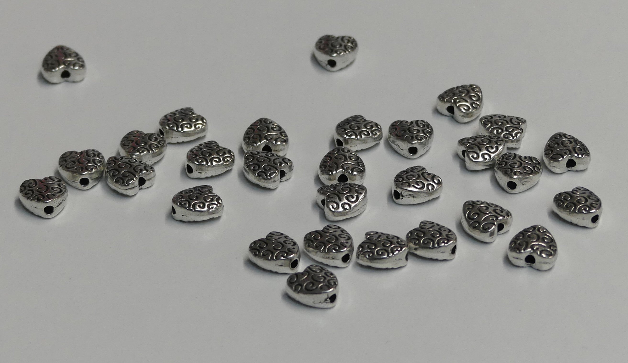 Perle en alliage de style tibétain, cœur, couleur argent antique (10 pces)