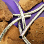 Tube courbé en laiton argenté strié 40 mm (2 pces)