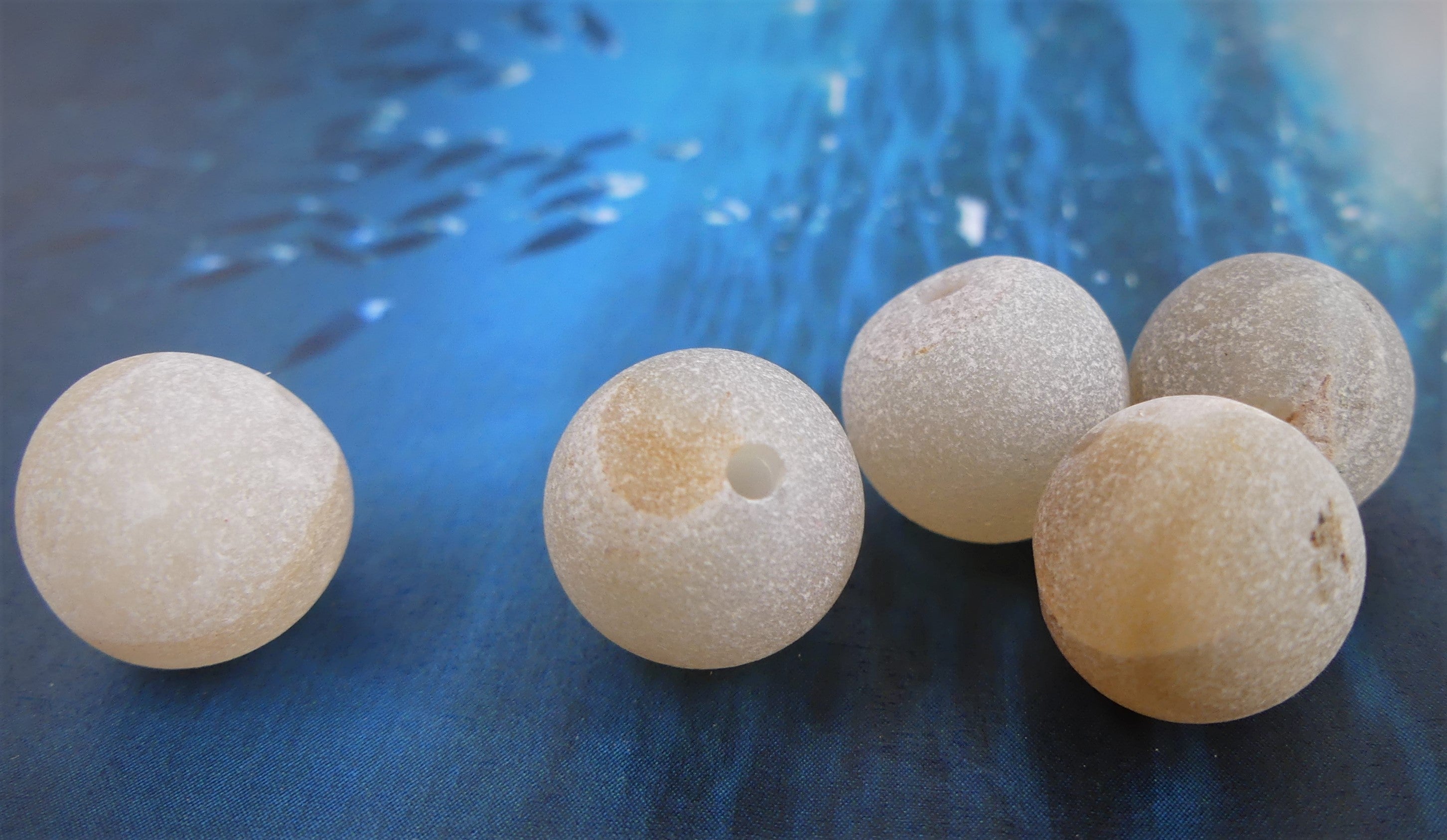 Ronde 10 - Agate naturelle givrée beige (5 pces) 