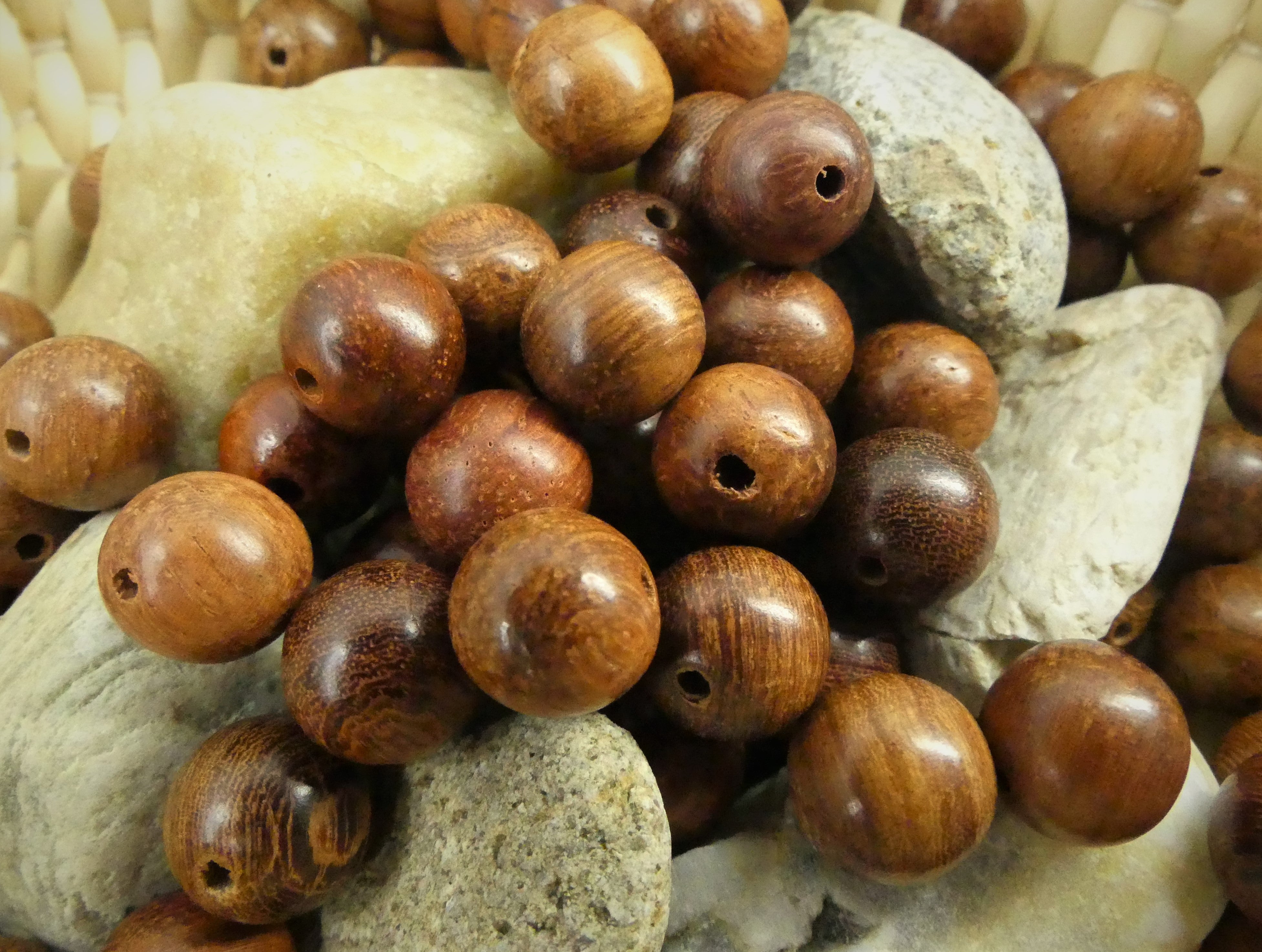 Ronde 10 - Perles en bois rondes  - Terre de Sienne (20 pces)