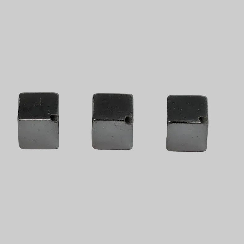 Cube en hématite - (3 pces)
