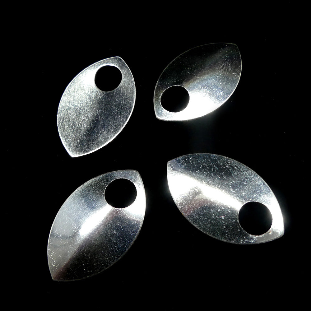 Écaille grande en aluminum 36 x 22 mm - Argenté (3 pces)