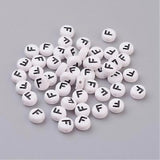 Perle alphabet acrylique "  F" - Blanc &  Noir - 1 pce