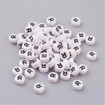 Perle alphabet acrylique " R " - Blanc & Noir - 1 pce