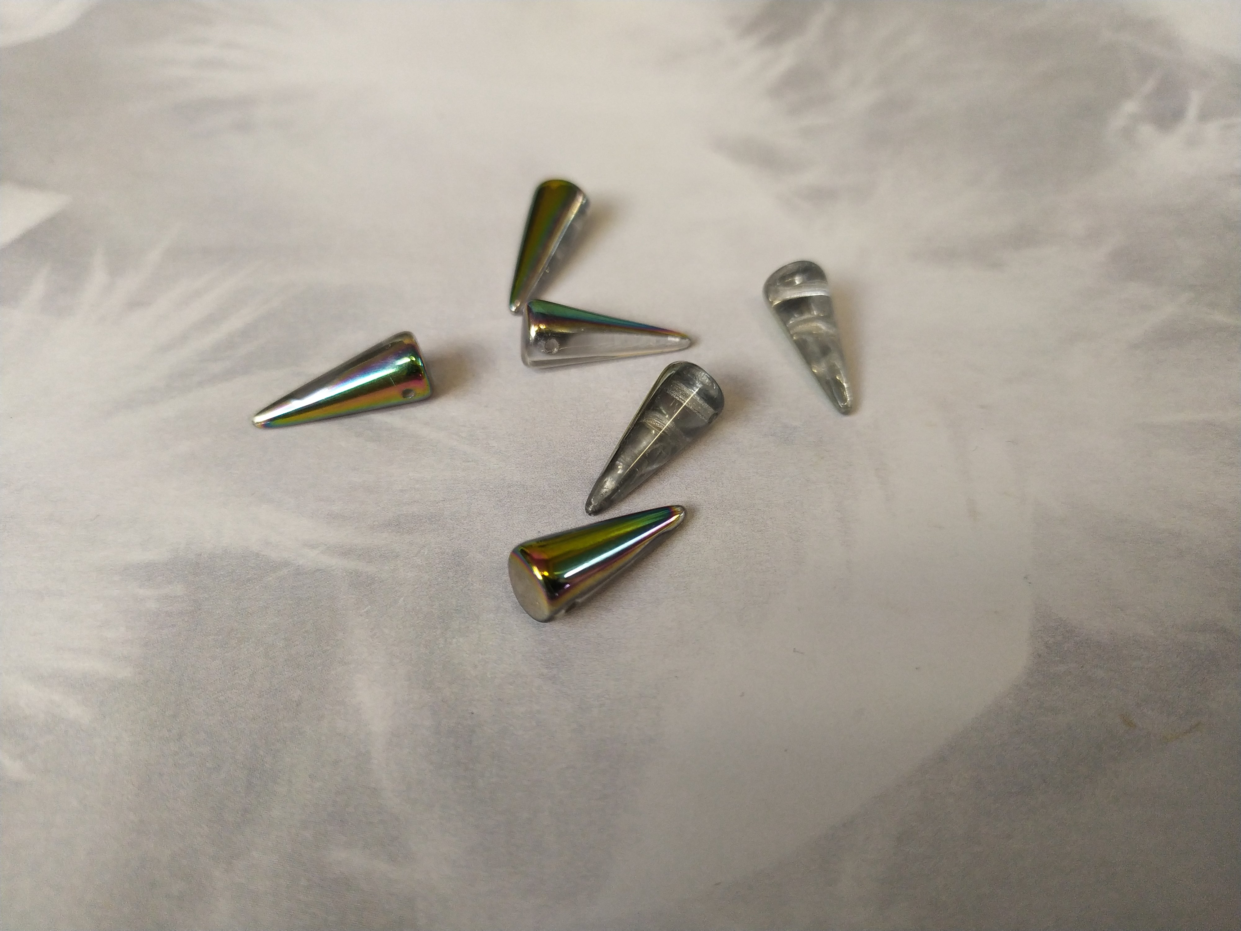 Perle Pointe en verre pressé - Bleu ciel irisé vert - 1 pce