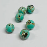 Ronde 8 - Turquoise synthétique teinté et brins de perle coquillage (10 pces)